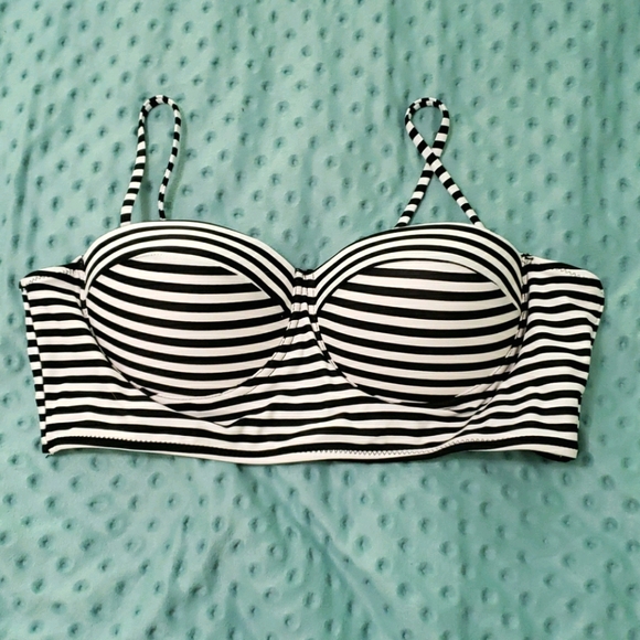 Cupshe Other - Cupshe bikini top